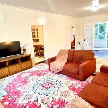 Your Hilo Homebase - Lovely 3 Bedroom In Heart Of Hilo With Ac! Exterior photo