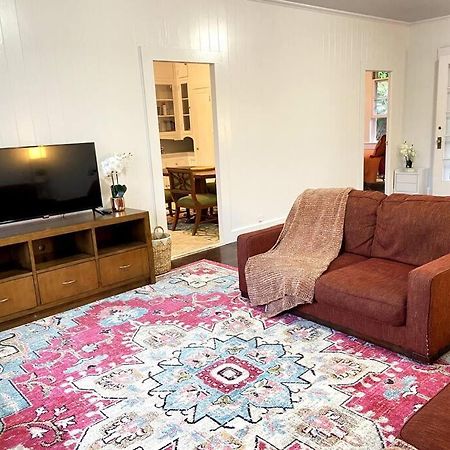 Your Hilo Homebase - Lovely 3 Bedroom In Heart Of Hilo With Ac! Exterior photo