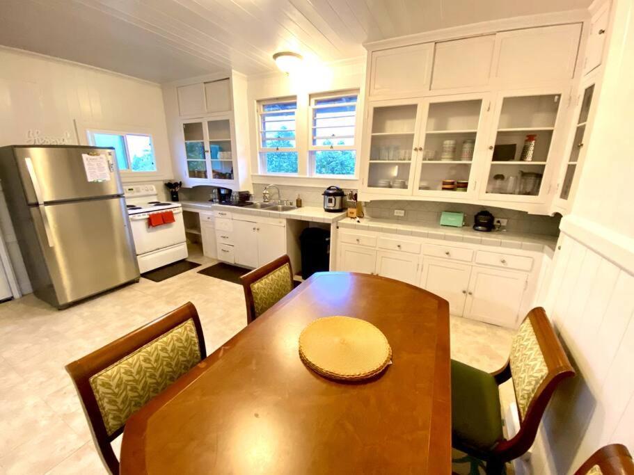 Your Hilo Homebase - Lovely 3 Bedroom In Heart Of Hilo With Ac! Exterior photo