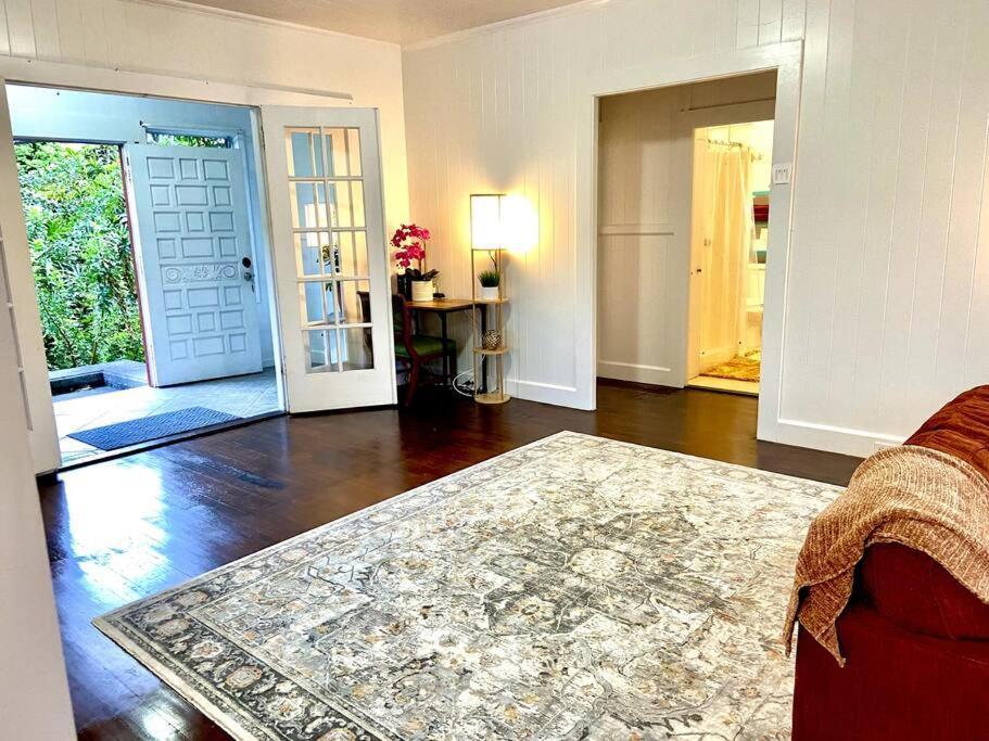 Your Hilo Homebase - Lovely 3 Bedroom In Heart Of Hilo With Ac! Exterior photo
