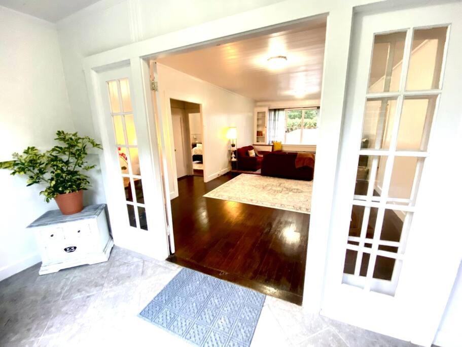 Your Hilo Homebase - Lovely 3 Bedroom In Heart Of Hilo With Ac! Exterior photo