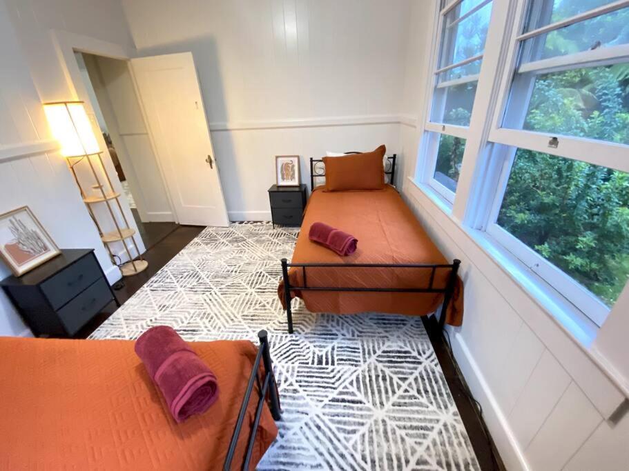 Your Hilo Homebase - Lovely 3 Bedroom In Heart Of Hilo With Ac! Exterior photo
